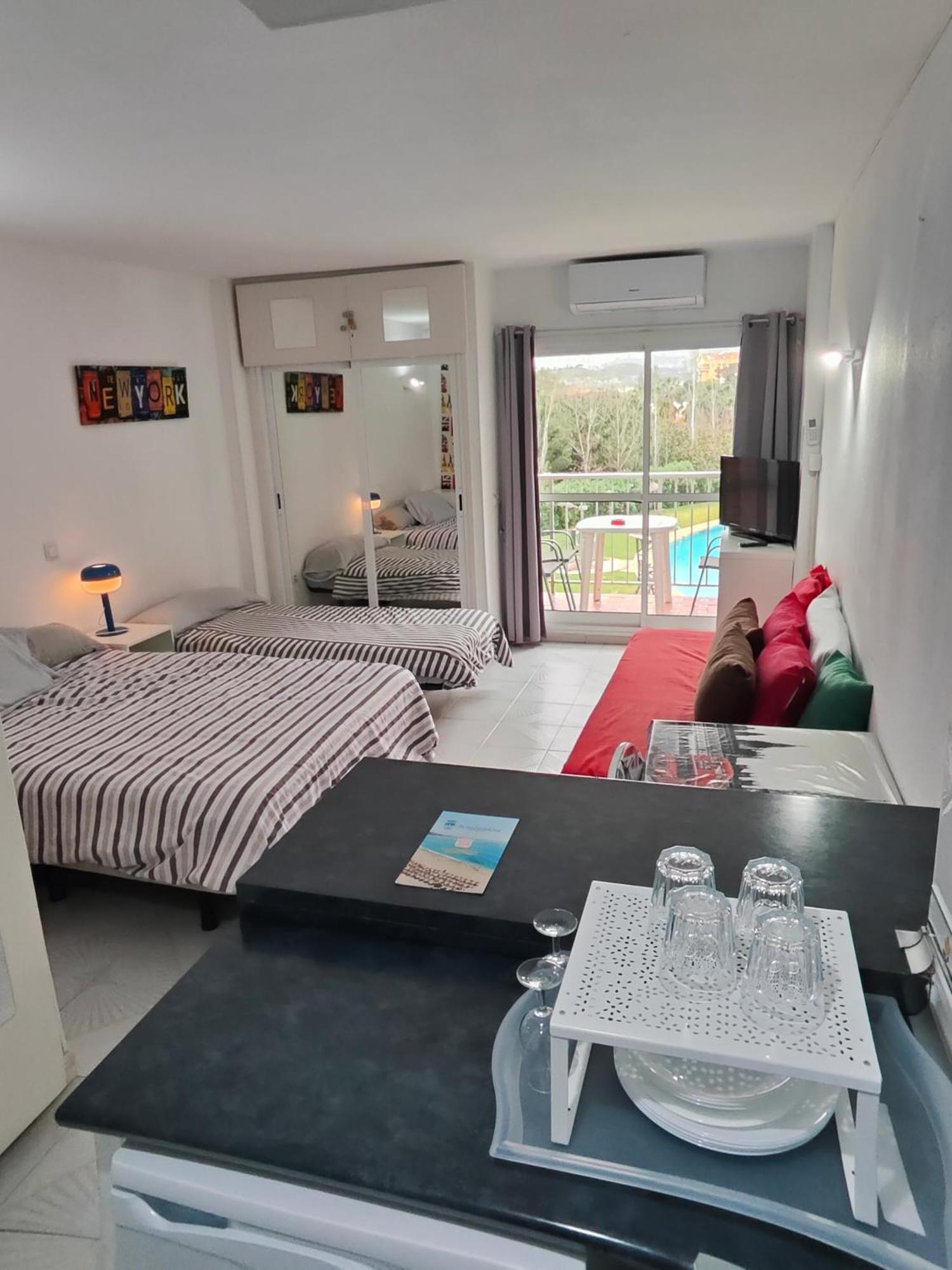 Jupiter Apartment Sea, Pools View Беналмадена Екстериор снимка